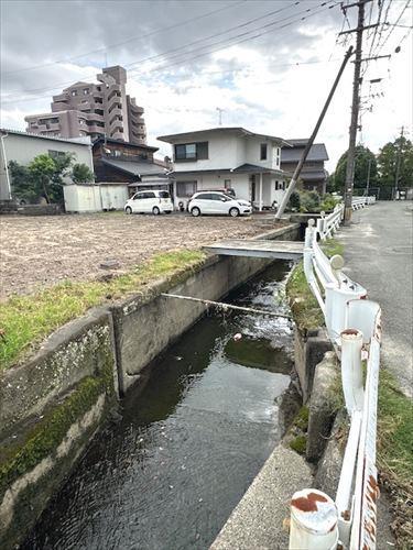 水路（東側から）※2025年11月撮影