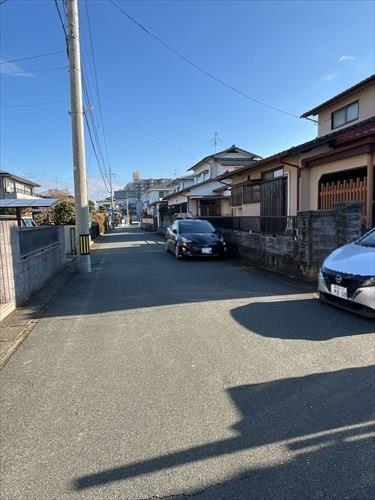 前面道路②　撮影日：2025年12月