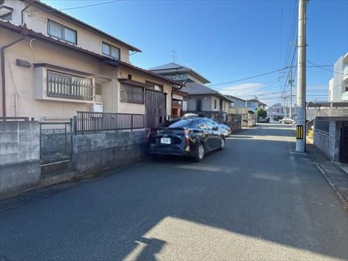 前面道路③　撮影日：2025年12月