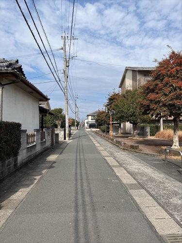 南東側前面道路 1