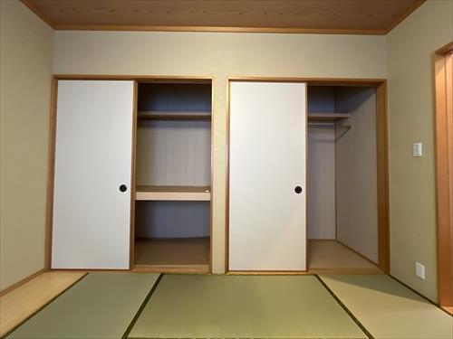北側和室収納