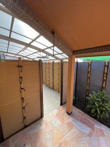 敷地内西側部分