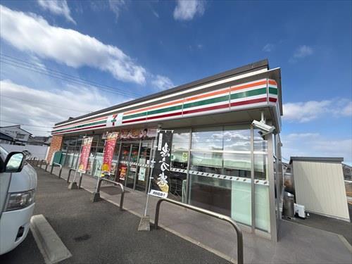 セブンイレブン植木平野店まで徒歩8分