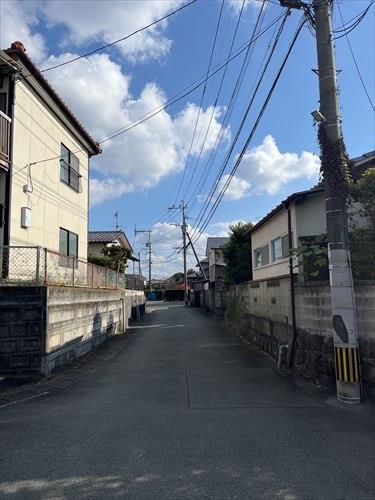 南側前面道路 2（2026年2月撮影）