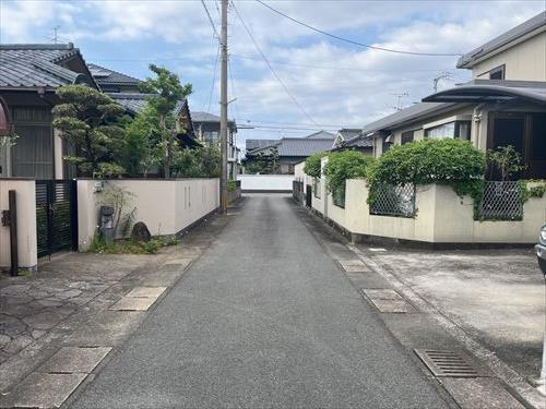前面道路（南側から撮影）