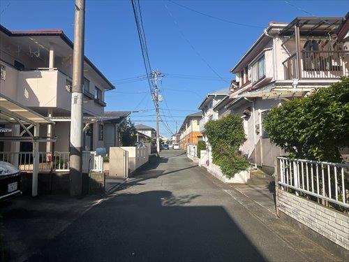 前面道路（南西側）　令和8年4月撮影