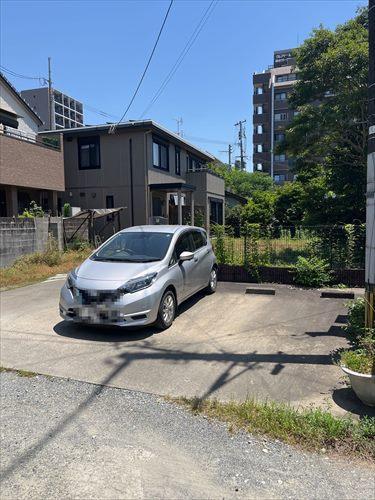 駐車スペース 1