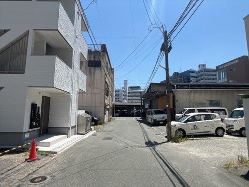 前面道路（北側より）②