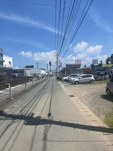 西側前面道路 1 西側前面道路 1