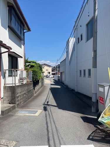 南側前面道路 2（2026年6月撮影）
