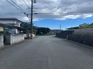 北東側道路①　2026年7月撮影