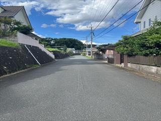 北東側道路②　2026年7月撮影