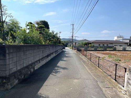 東側道路　北から