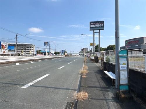 西側道路　南から