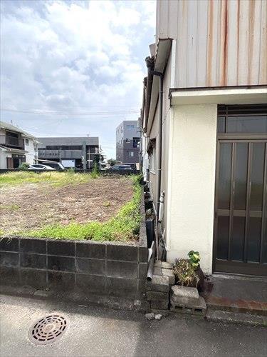 南側境界線付近（西→東）