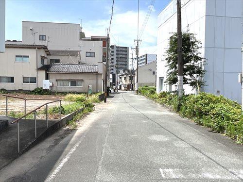 前面道路（北→南）