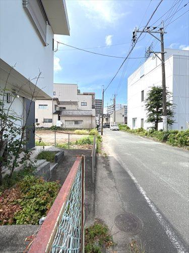 道路境界線付近（北→南）