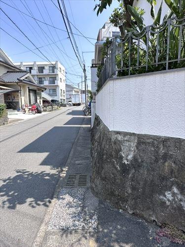 西側境界線付近（南→北）