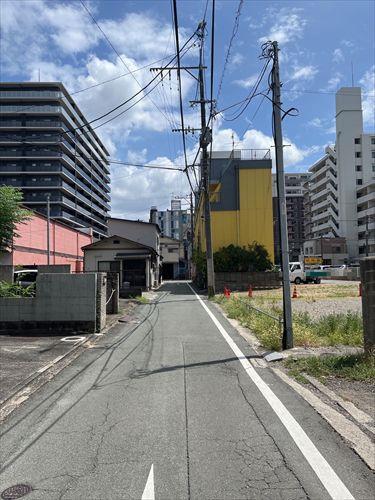 北側前面道路 2