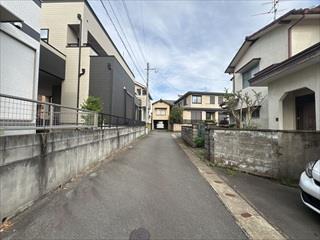 北西側前面道路