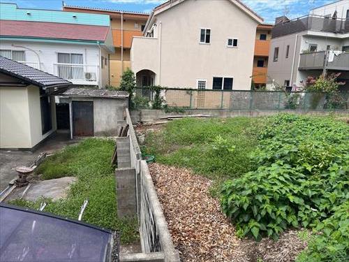 南側境界線（東から撮影）