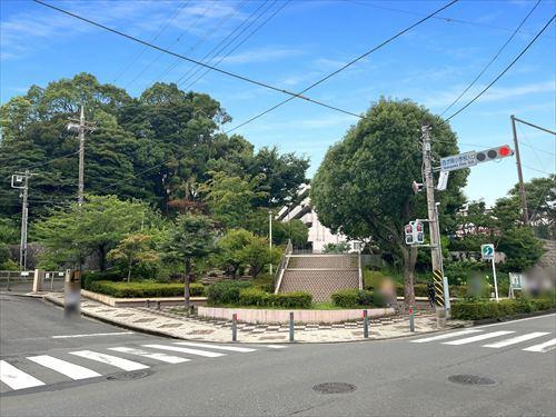 横浜市立西が岡小学校まで1.19km