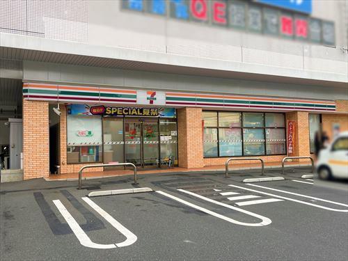 セブンイレブン横浜泉領家4丁目店460m