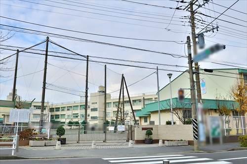 横浜市立西本郷小学校まで480m