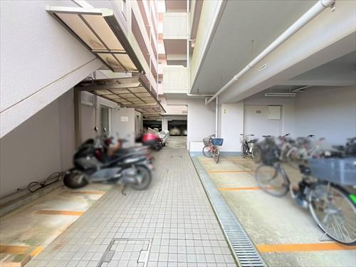 バイク置き場・駐輪場