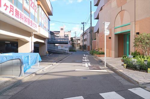 現地含む前面道路