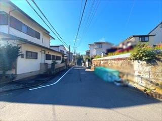 北西側前面道路