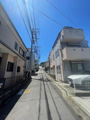 現地前面道路写真（2025.7)