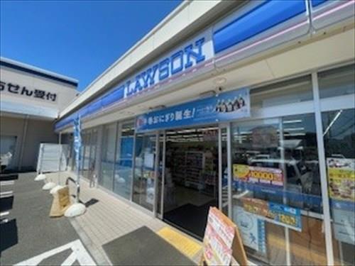 ローソン東久保町店まで300ｍ