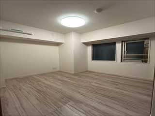 サービスルーム（約4.9帖）［2］