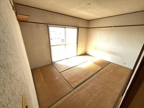 南西側和室８帖