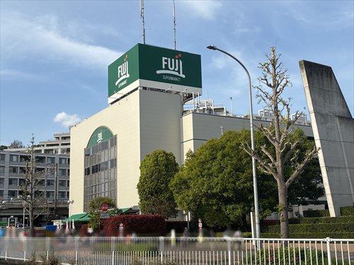 Fuji本郷台店まで750m
