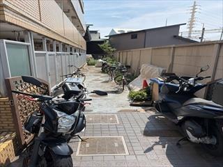 自転車・バイク置場（2026年9月撮影）