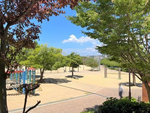 舞子台緑地まで197m