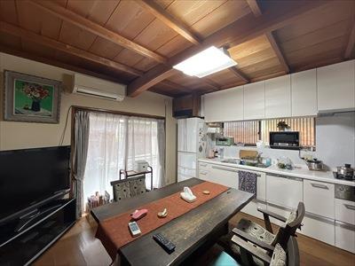 ダイニングキッチン1階