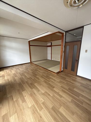 LDK約16帖（LDKに畳コーナー含む）