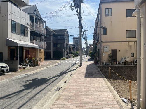 前面道路（2025年10月撮影）