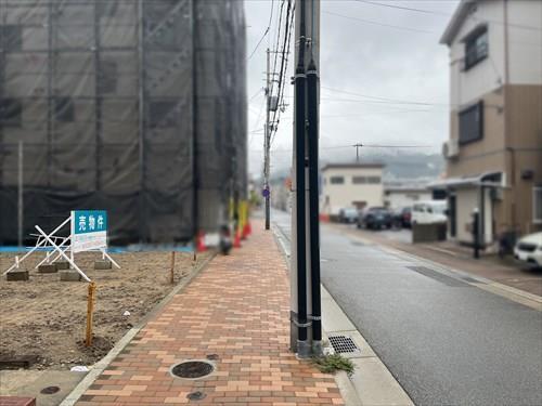 前面道路（2025年10月撮影）