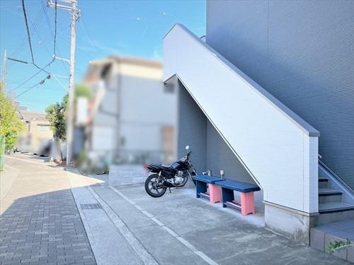 前面道路（2025年10月撮影）