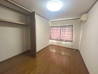 南西側洋室約6.5帖