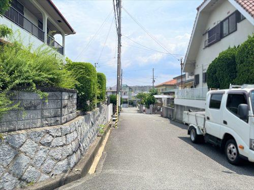 南東側道路２