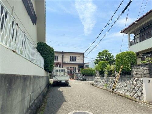 南東側道路４