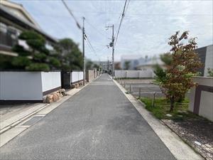 北側前面道路