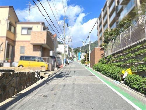 前面道路含む現地写真②