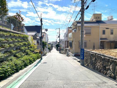 前面道路含む現地写真④