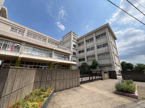 松戸市立六実第三小学校まで200ｍ